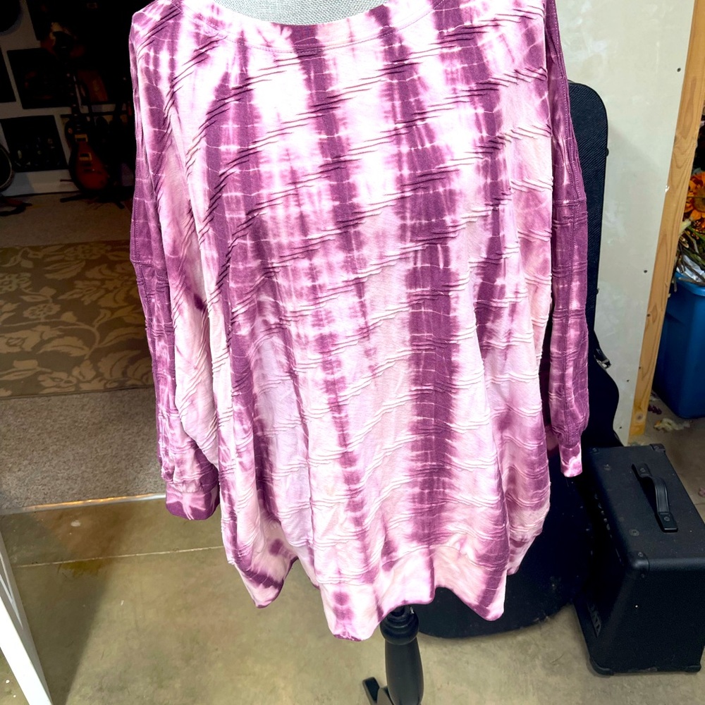 Light sweat shirt tie dye, dark purple and light pink